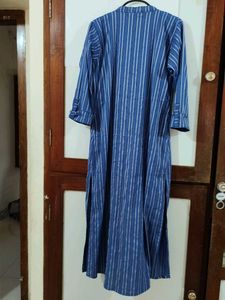 Kurta with blue and silver strips pattern