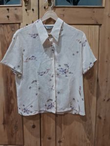 Chic Floral Print Button-Up Shirt