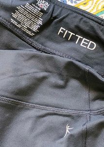 Women's Athletic Capri Leggings