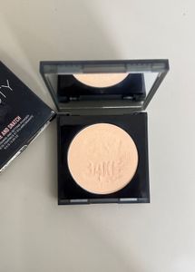 HUDA BEAUTY Easy Bake and Snatch Powder
