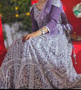 very preety lhgaa