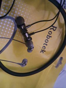 Robotek ( NAME OF CONFIDENCE) Neckbeat2