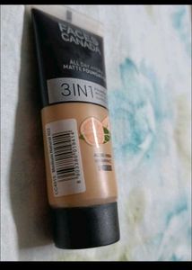 Faces Canada All Day Hydra Matte Foundation