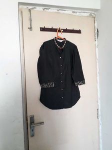 Elegant Black Embroidered Tunic Top