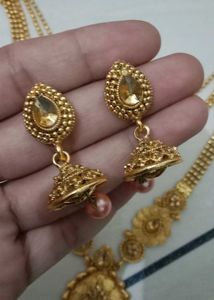 Elegant Gold Necklace and Earring Set