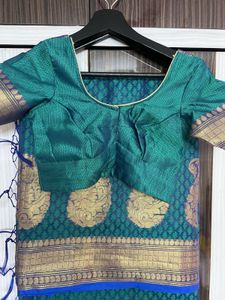 Elegant Teal Saree with Blue Border