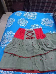 Cute Red &amp; Green Baby Outfit + freebies