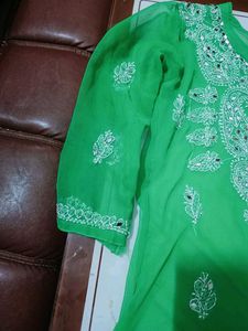 chikankari kurti