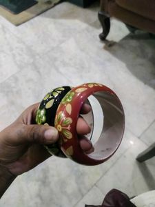Painted wooden bangle + With Gift 🎁