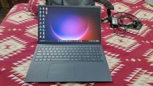 Dell Laptop Bundle with Backpack &amp; Mouse