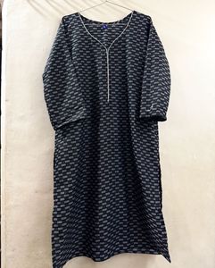 Stylish Black &amp; White Patterned Kurta