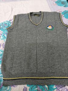 Gray Sleeveless Sweater Vest