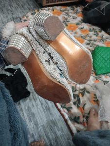 Embellished Juttis