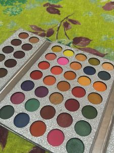 Beauty Glazed Gorgeous Me Eyeshadow Palette