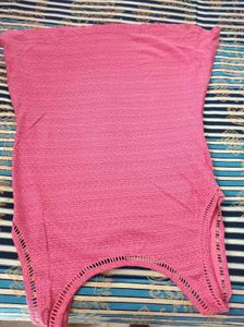 pink tank top