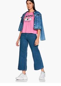 Very Cute And Beautiful Crop Top