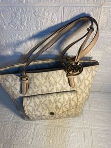 Authentic Michael Kors jet set Tote Bag