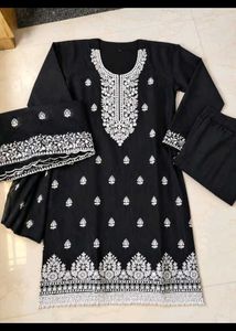 ✨Elegant Black unstitched Embroidered Kurta Set🖤