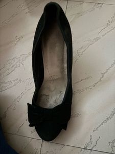 Clarks Soft velvet finish Heels