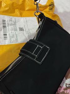 Hello Kitty sling bag