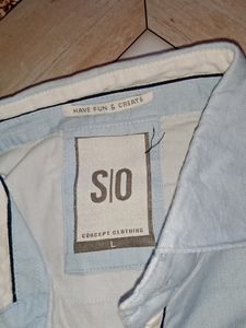 100% Cotton Light Blue Shirt In Size Large