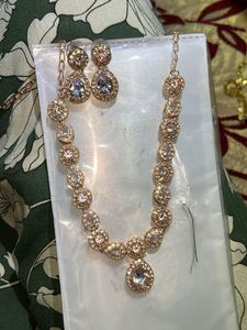Stunning Rose Gold Necklace & Earring Set