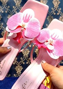 Chic Pink Flower Sandals