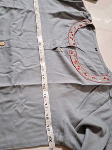 Kurta pant set with Embroidered Neckl