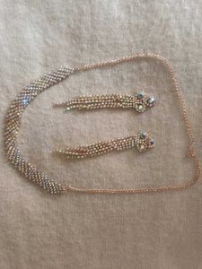 Sparkling Rhinestone Necklace & Earrings Set