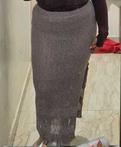 Elegant Mauve Knitted Skirt