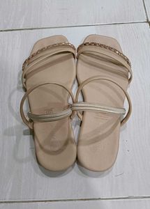 Zudio Beige Flat Sandals