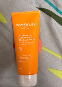 Dot & Key Vitamin C+E Face Wash