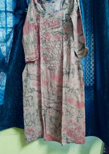 Elegant Embroidered Kurti