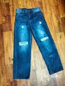 💫Distressed Blue Denim Jeans