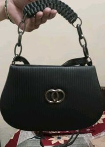 Chic Black Handbag with Chain Strap