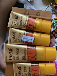 lakeme 9TO5 tinted matte sunscreen spf50++++