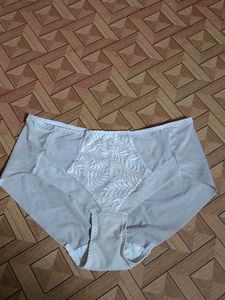 Comfortable Shaping Briefs