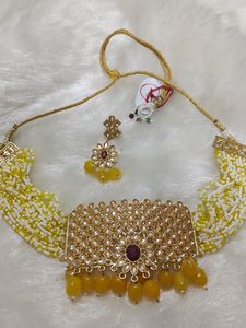 Lemon Yellow Choker Set
