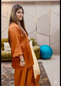 Elegant Farshi Salwar Suit Set