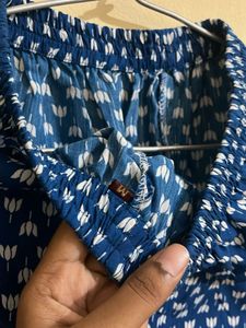 Blue &amp; White Floral Print Kurta