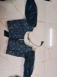 Elegant teal Saree with Puff Sleeves
