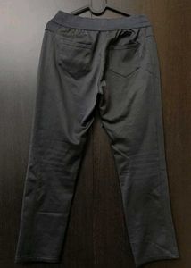 🎀🔹Structured Slim-Fit Straight-Leg Trousers🔹🎀