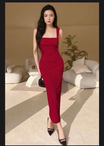 Elegant Red Ribbed Midi Dress
