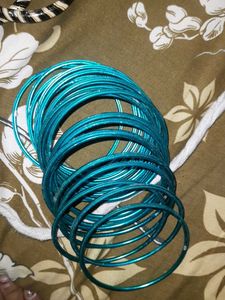 Metal Teal Bangles Set