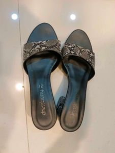 Stylish Snake Print Heeled Sandals