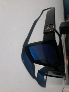 Sunglasses Brand New In Blue Colour And Square Shape