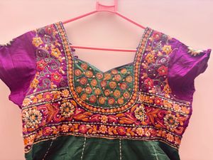 Floral embroidered kurta