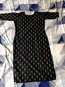 Women's Black Ikat Print Straight Kurti