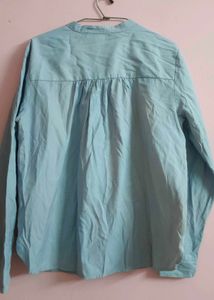 VanHeusen Blue Dotted Top