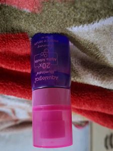 Aqualogica Illuminate Serum